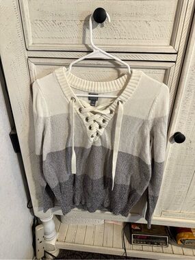 Soho Lace-Up V-Neck Sweater - Cream, Light Gray & Dark Gray